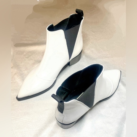 SOLD Acne Studios “Jensen” Chelsea Boots - Picture 5 of 10